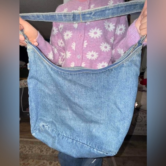 Y2K Embroidered shoulder bag - Picture 7 of 8